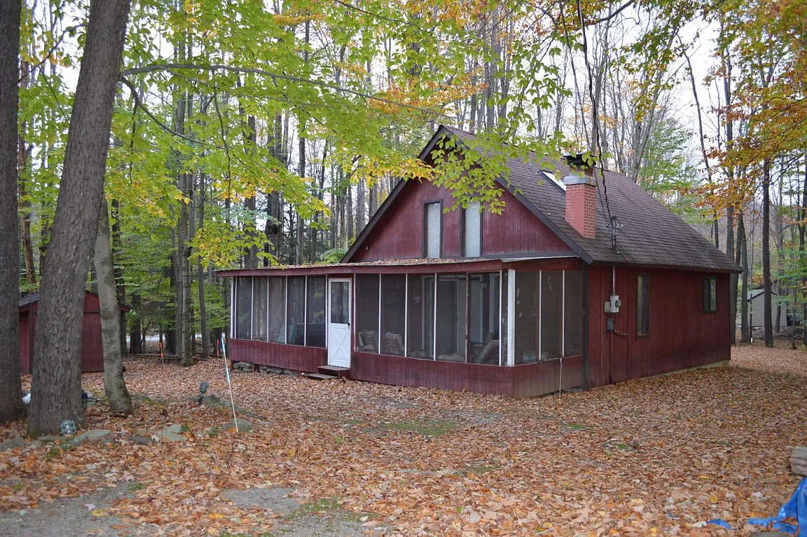 127 Oakwood Dr photo 1