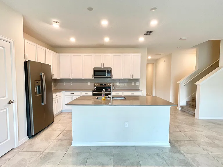 4424 Blackbird St — Photo 4