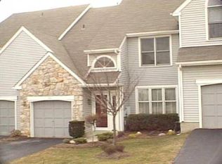 90 Harlow Cir, Ambler, PA 19002