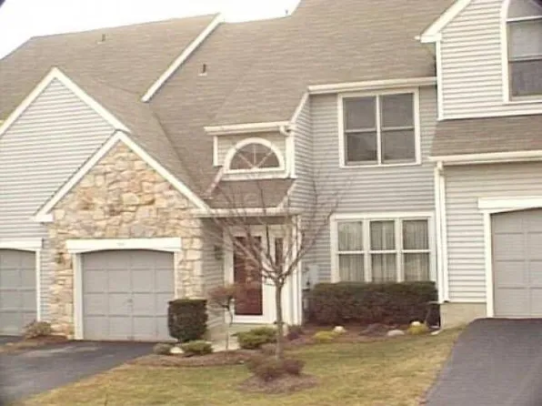 90 Harlow Cir, Ambler, PA 19002