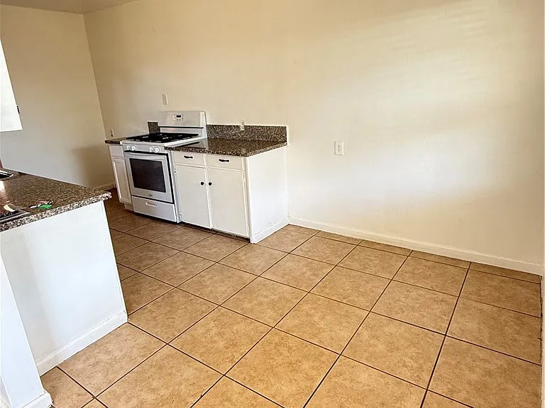 645 Euclid Ave — Photo 5