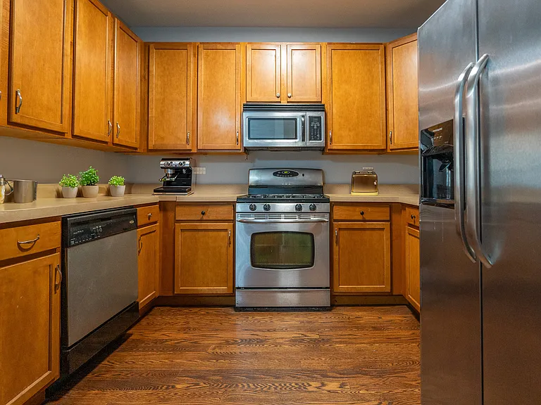 155 Springbrook Trl S — Photo 22
