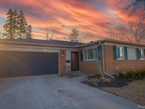 14143 Blue Skies St, Livonia, MI 48154