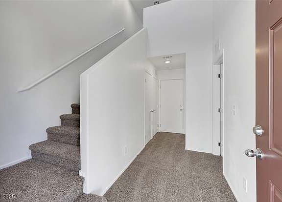 3rd image of 4561 Woolcomber St N