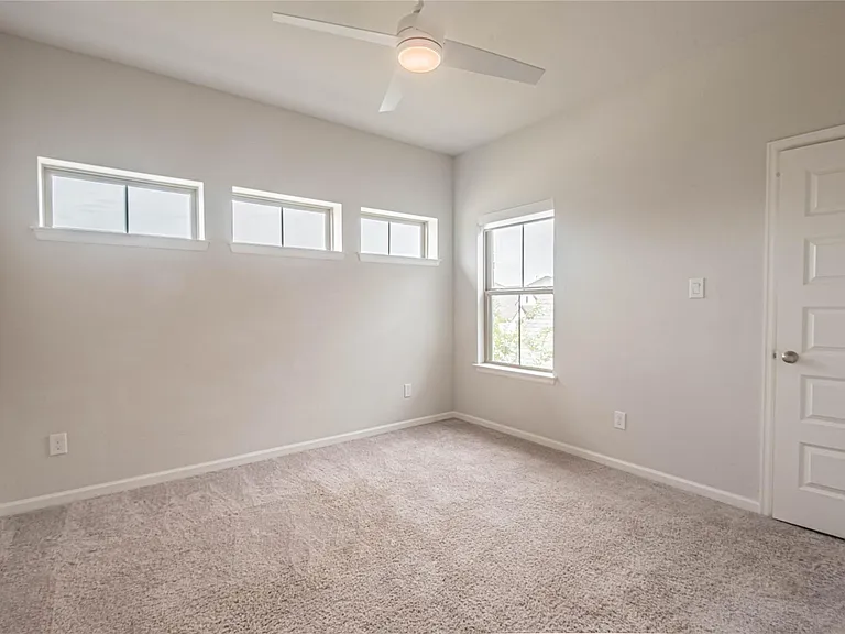 1618 Clover Ct — Photo 19