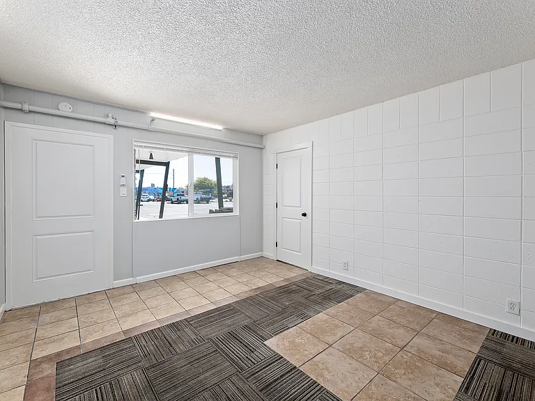 Town Center Apartments — Photo 41