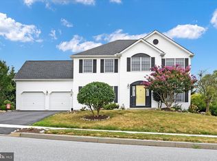 721 Farmhouse Ln, Harrisburg, PA 17111