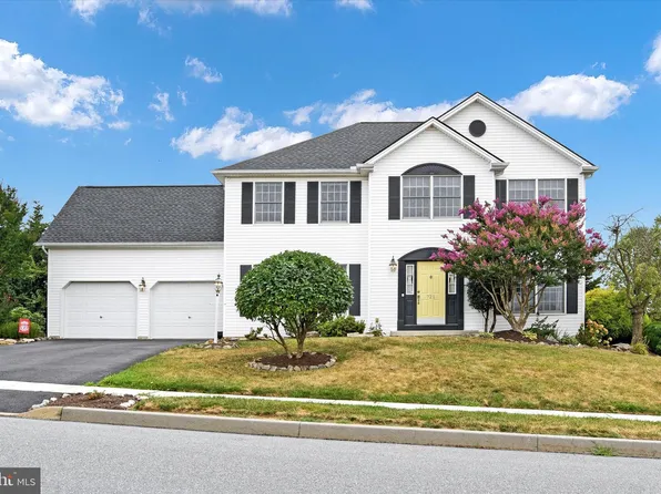 721 Farmhouse Ln, Harrisburg, PA 17111