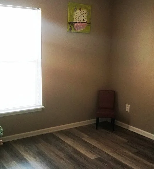 5064 Ballantine Dr — Photo 3