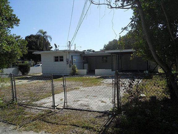 2nd image of 601 62nd Ave S