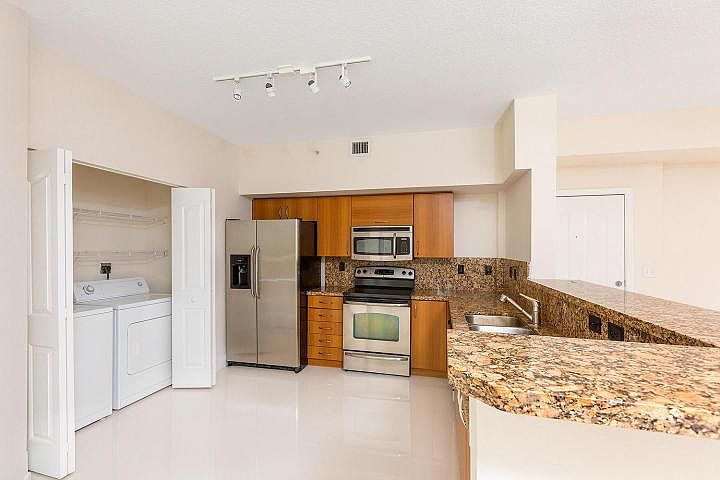 2nd image of 250 NE 3rd Ave #0