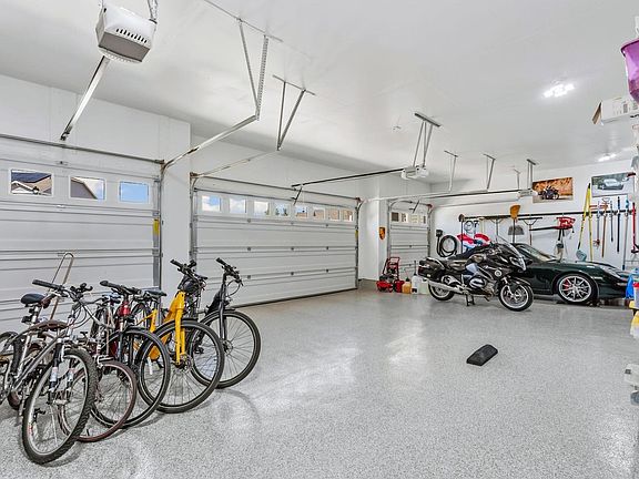5th image of 4553 Bishopsgate Dr