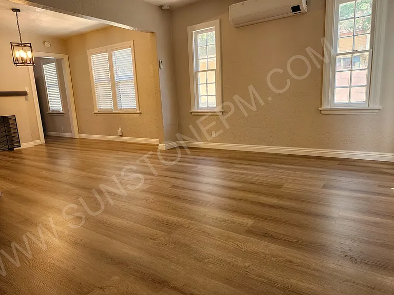 975 N Eleanor St — Photo 7