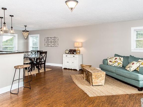 2nd image of 1792 Skylark Dr