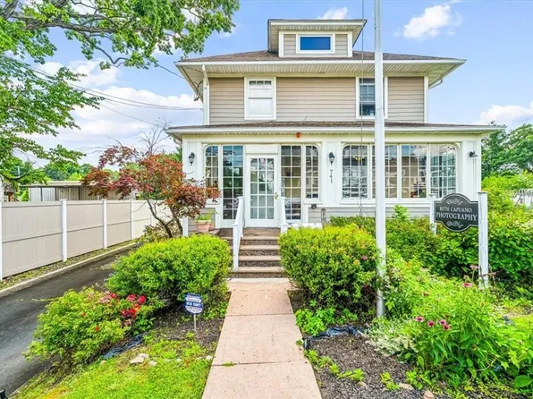 741 W Nyack Road, West Nyack, NY 10994