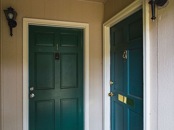 4th image of 1605 Akridge Dr #1