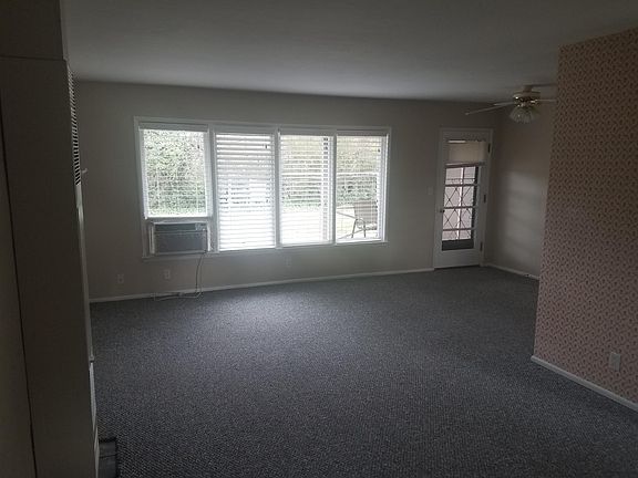 4th image of 1035 SE Belle Aire Dr