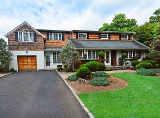 162 Garden Ave, Paramus, NJ 07652