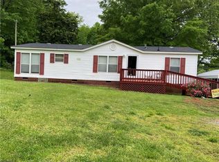 202 Cabin Creek Dr, Denton, NC 27239