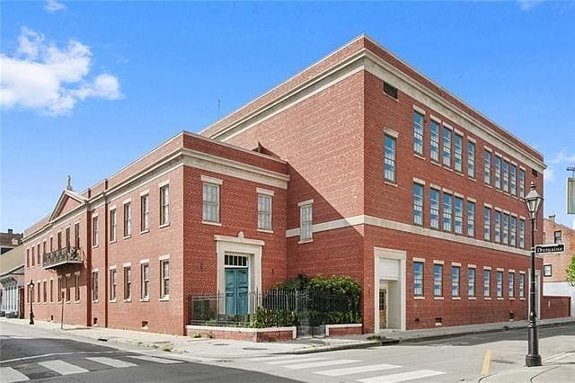 1st image of 820 Dauphine St APT 301