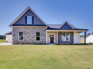 106 Old Glory Ct, Pickens, SC 29671