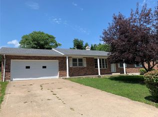 157 Pioneer Trl, Hannibal, MO 63401