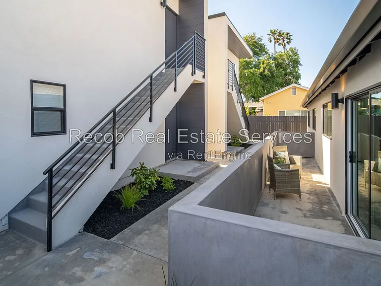 4988 Genesee Ave #4988 — Photo 13