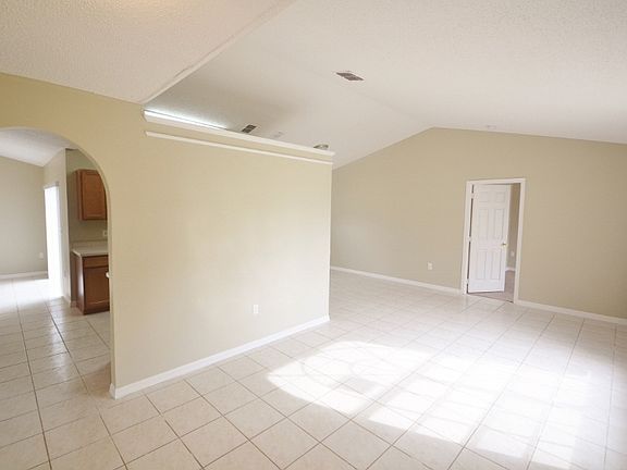 4th image of 3193 Santa Cruz Dr