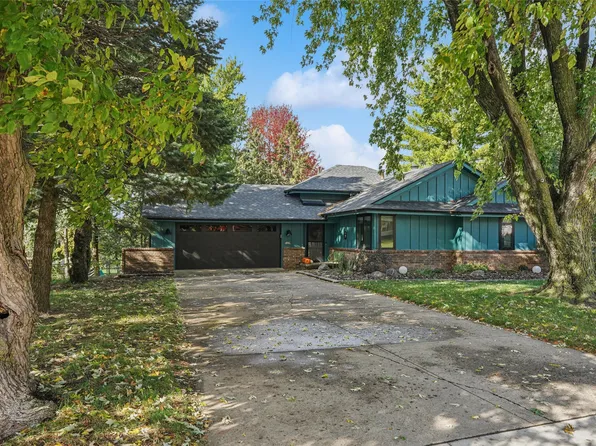 1420 NW 104th St, Clive, IA 50325