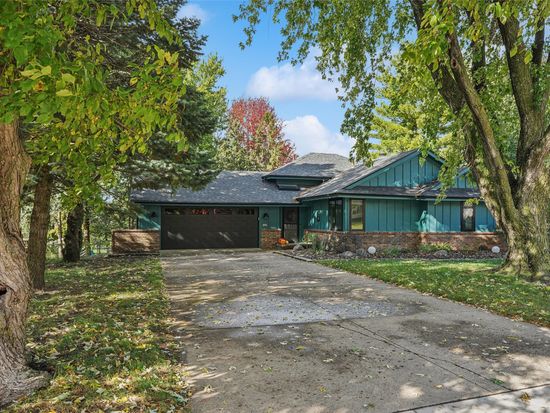 1420 NW 104th St, Clive, IA 50325
