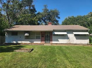 6904 E 113th St, Kansas City, MO 64134