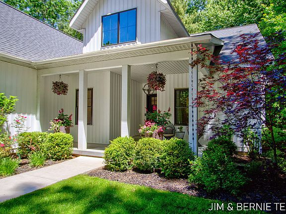 2nd image of 6225 Lighthouse Ct
