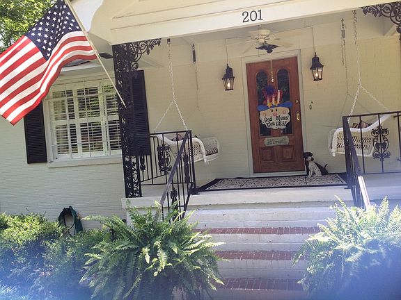 4th image of 201 Claremont Dr