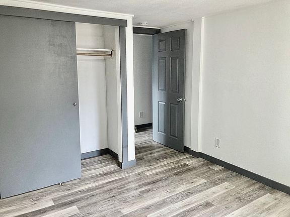3rd image of 1021 Turpin St APT 4