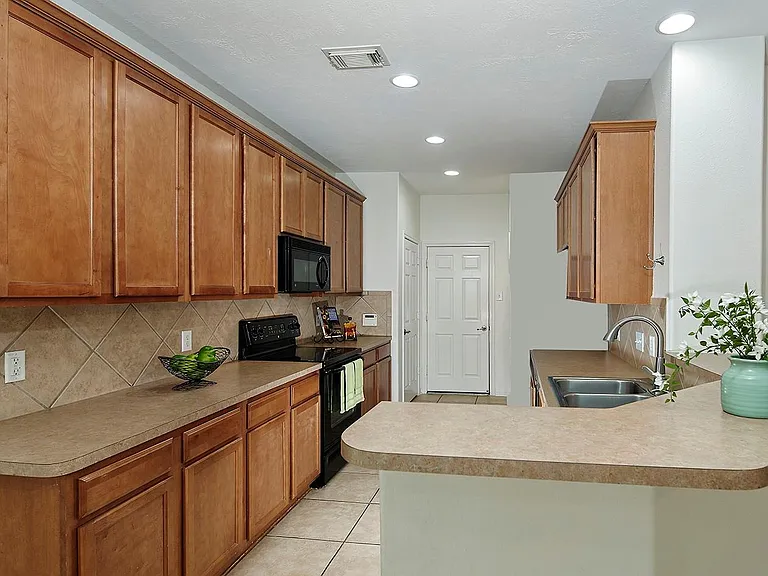 51 Wickerdale Pl — Photo 9