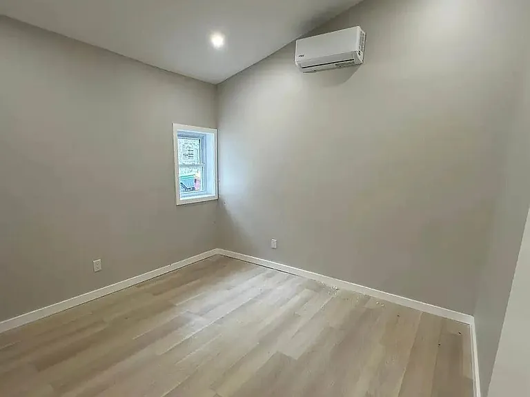 18 Forester Ave — Photo 10