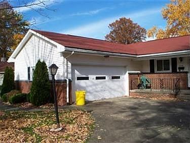 2nd image of 346 Yvonne Dr