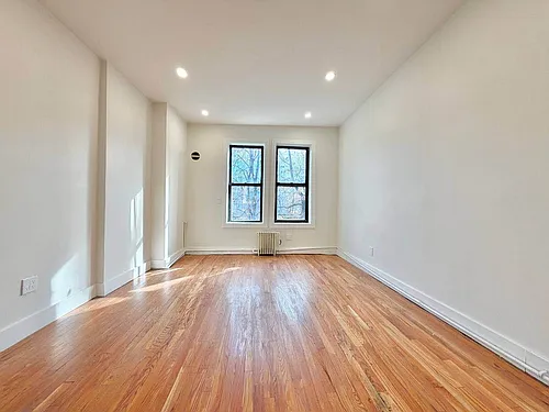 769 4th Ave #3A Photo 1
