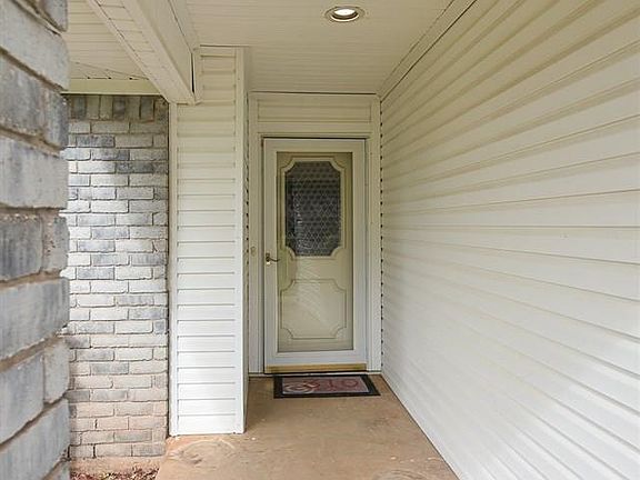 3rd image of 310 Galleon Dr