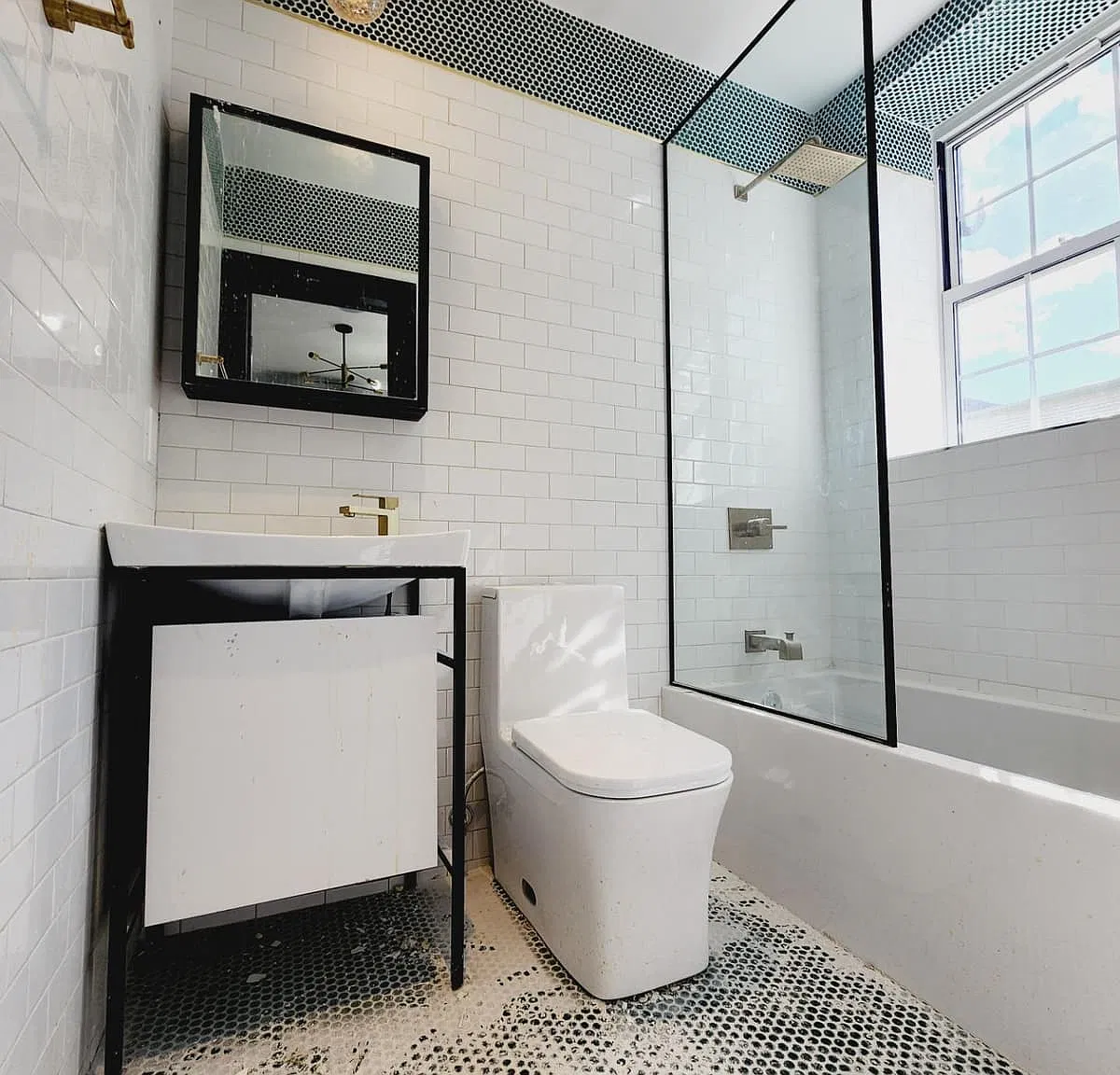 41 Van Wagenen Ave — Photo 1
