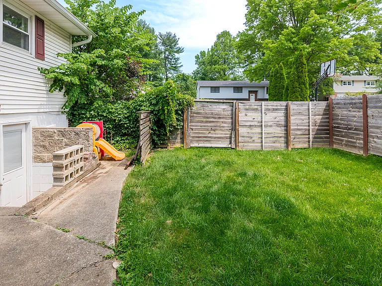4201 E Cambridge Dr — Photo 14
