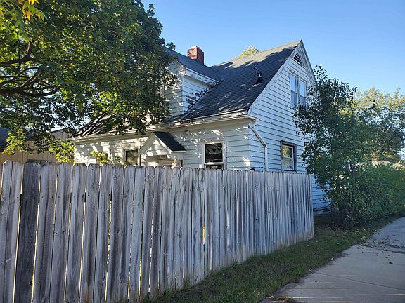 5th image of 743 Marie Ave