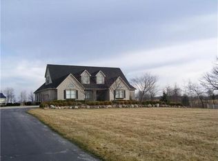 6090 Bethel Church Rd, Saline, MI 48176