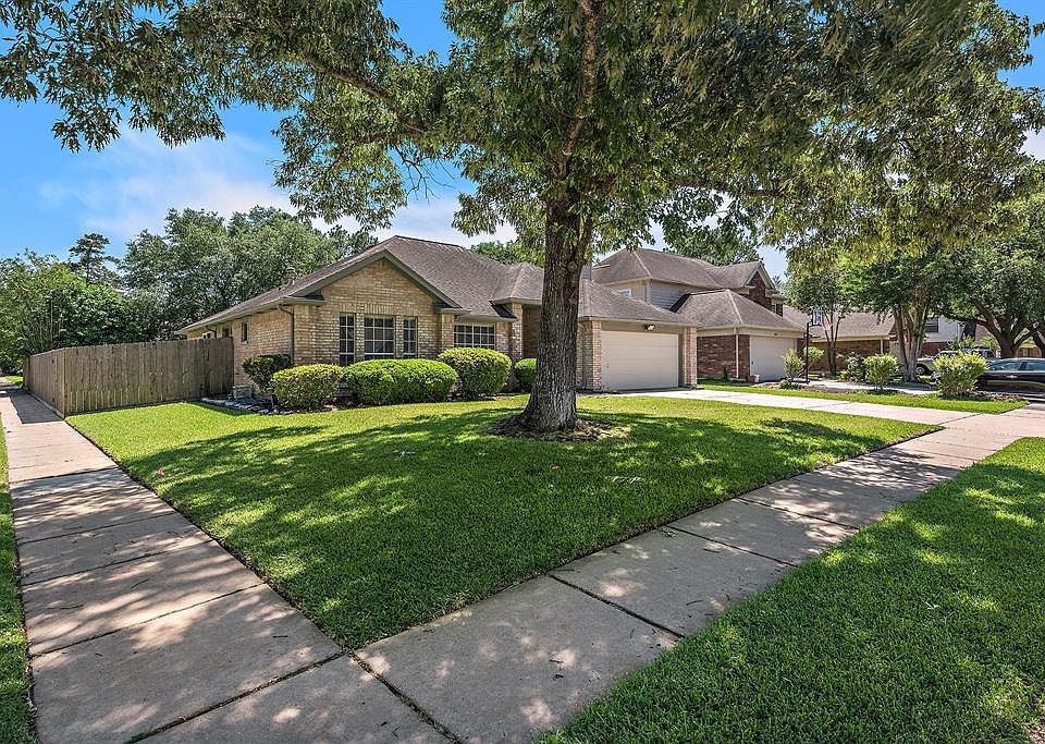 1st image of 7418 Echo Pines Dr