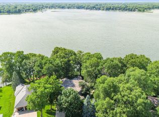 14034 Old Holt Ct, Lindstrom, MN 55045