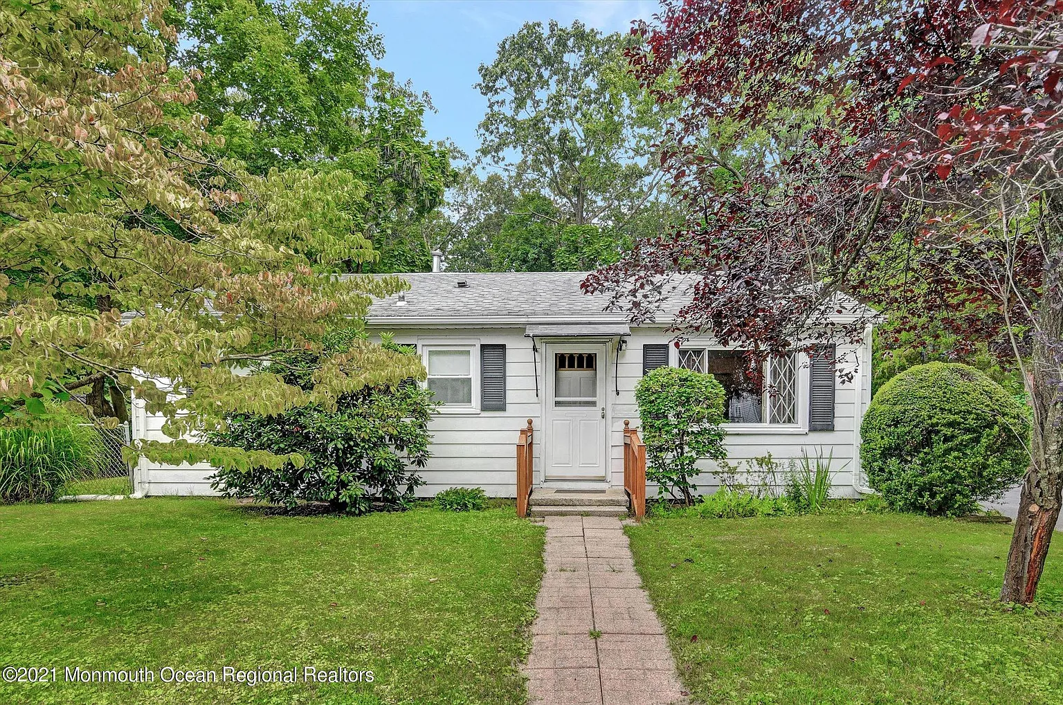 441 Shady Ln photo 1