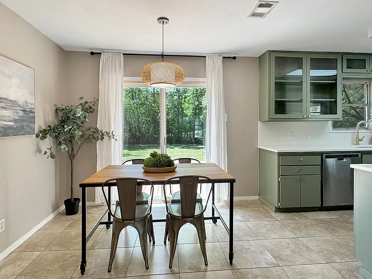 5306 Wellington Dr — Photo 6