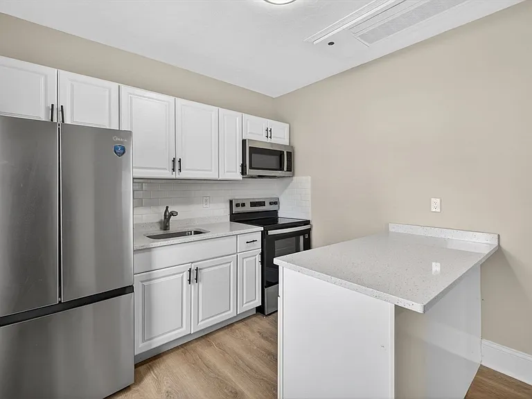 91 Francis St #2 — Photo 1