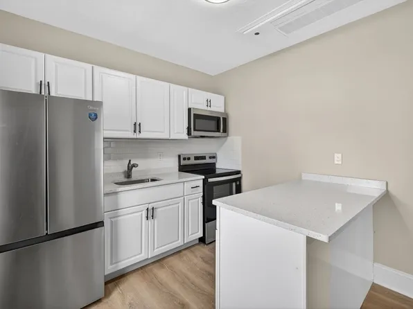 92 Francis St #2, Everett, MA 02149