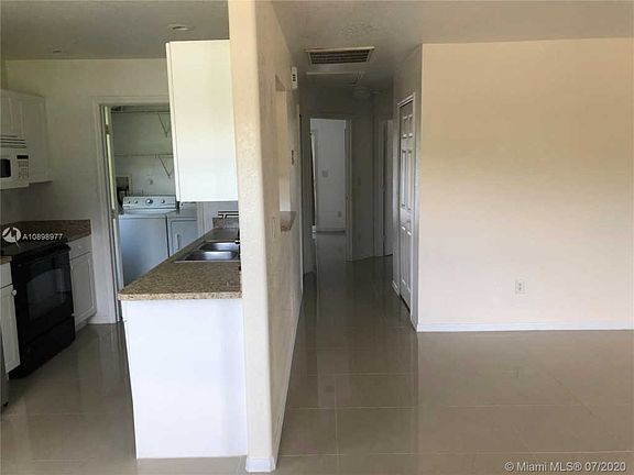 5th image of 5615 Birdsong Ln #1